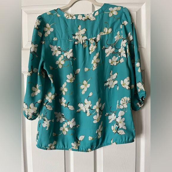 LOFT Large Petite (LP) Floral Blouse🤍 - Picture 7 of 7